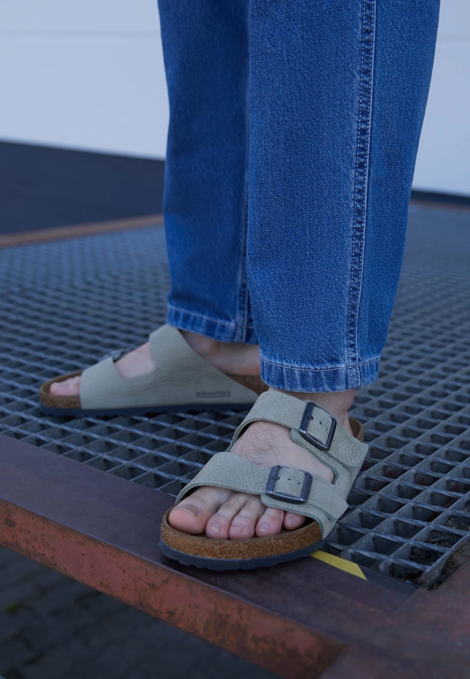 Birkenstock Arizona - Pantoffels - Desert Buck Faded Khaki 4 Birkenstock Arizona - Pantoffels - Desert Buck Faded Khaki - Afbeelding 2