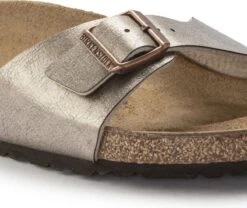 Birkenstock -Dames - Brons - Slippers & Muiltjes - Maat 39 16 Birkenstock -Dames - Brons - Slippers & Muiltjes - Maat 39 -Birkenstock Winkel 1200x1010 1