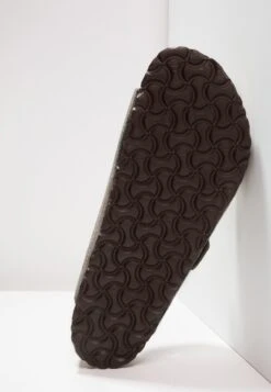 Birkenstock Arizona - Pantoffels - Taupe 12 Birkenstock Arizona - Pantoffels - Taupe -Birkenstock Winkel 8ea89684baf74f67b7704431f8a60f68