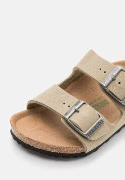 Birkenstock Arizona Earthy Unisex - Muiltjes - Faded Khaki 13 Birkenstock Arizona Earthy Unisex - Muiltjes - Faded Khaki -Birkenstock Winkel a98dc1ba808a4cac92c47cd2d19cf85d