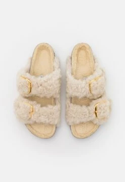 Birkenstock Arizona Big Buckle Rivet Logo Regular Fit - Pantoffels - Eggshell 13 Birkenstock Arizona Big Buckle Rivet Logo Regular Fit - Pantoffels - Eggshell -Birkenstock Winkel b3e5aab5f2d146129cc90954f154f8bd